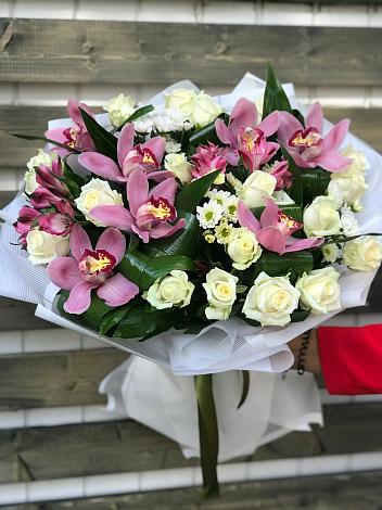 Букет цветов из: Розы и Хризантемы в Чулыме