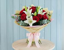 Букет цветов из:  Лилии и Розы в Чулыме