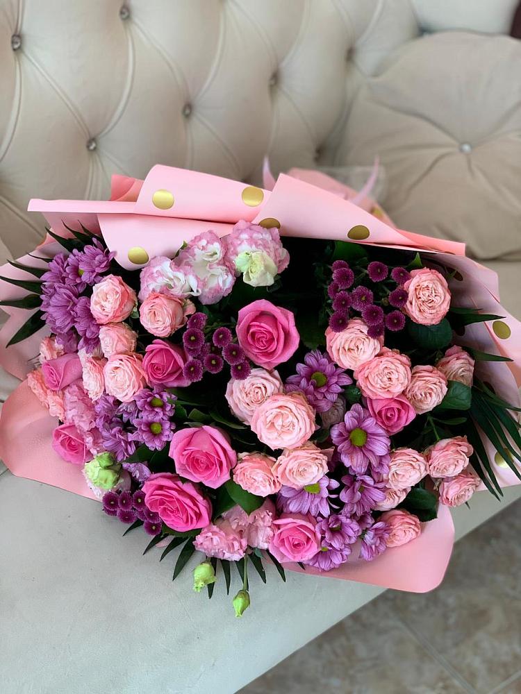 Букет цветов из: Хризантемы, Розы и Лизиантусы в Чулыме