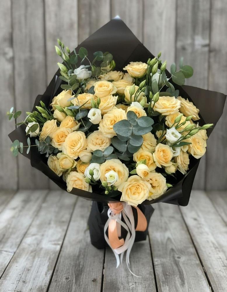 Букет цветов из: Розы и Лизиантусы в Чулыме