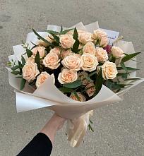 Букет Кремовые розы Латте в Чулыме
