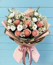 Букет цветов из:  Розы, Альстромерии и Лизиантусы в Чулыме