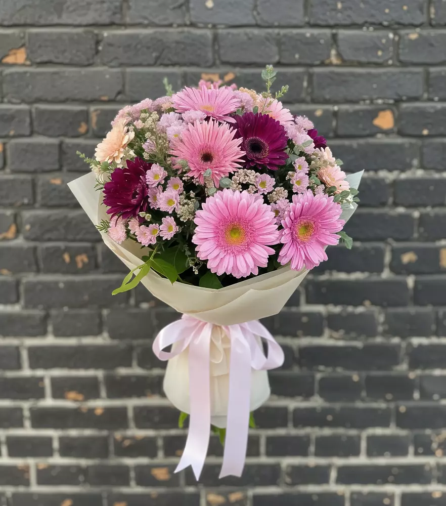 Букет цветов из: Герберы и Хризантемы в Чулыме