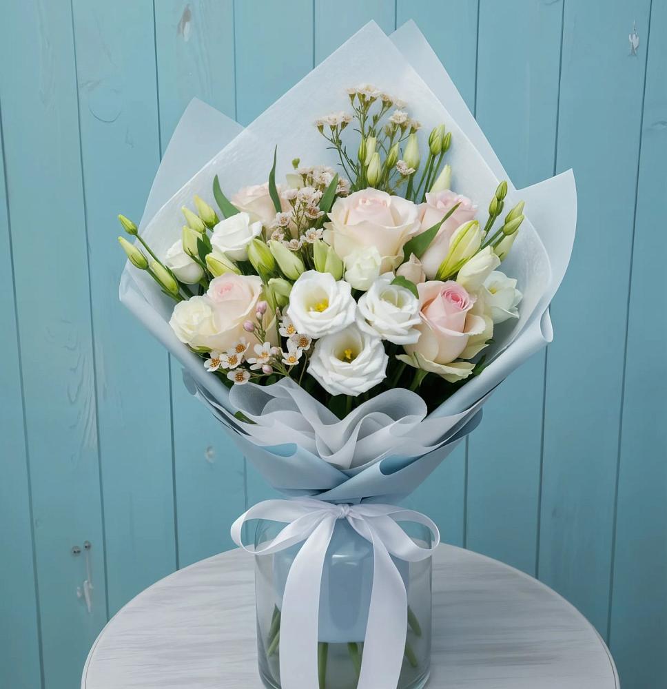 Букет цветов из: Розы и Лизиантусы в Чулыме