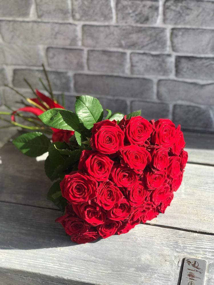 Букет Красные розы Фридом в Чулыме