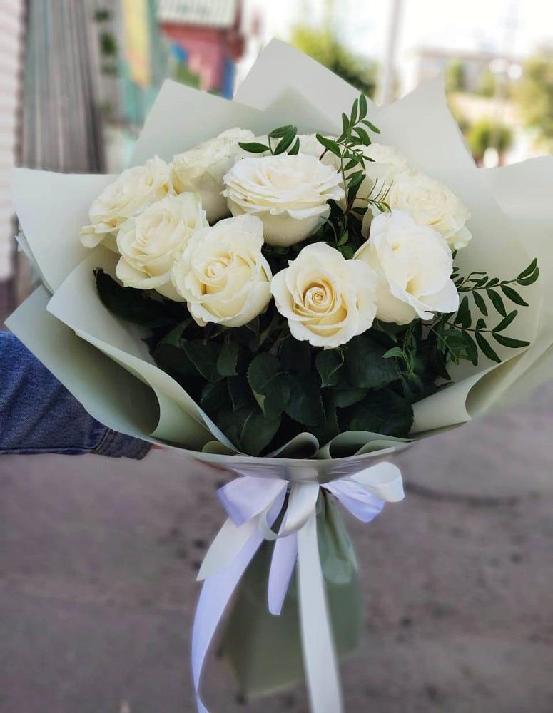 Букет Белые розы Проуд в Чулыме
