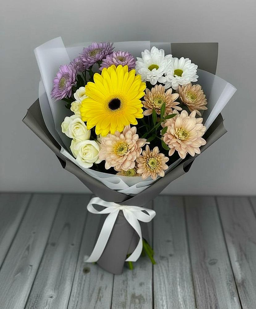 Букет цветов из: Розы, Герберы и Хризантемы в Чулыме