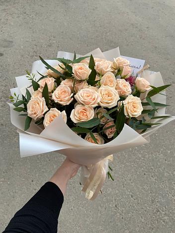Букет Кремовые розы Латте в Чулыме