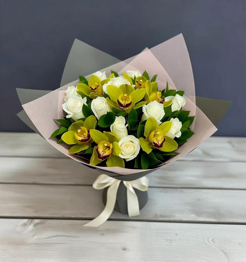 Букет цветов из: Орхидеи и Розы в Чулыме