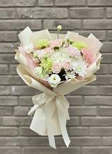 Букет цветов из:  Гвоздики, Розы, Лизиантусы и Хризантемы в Чулыме