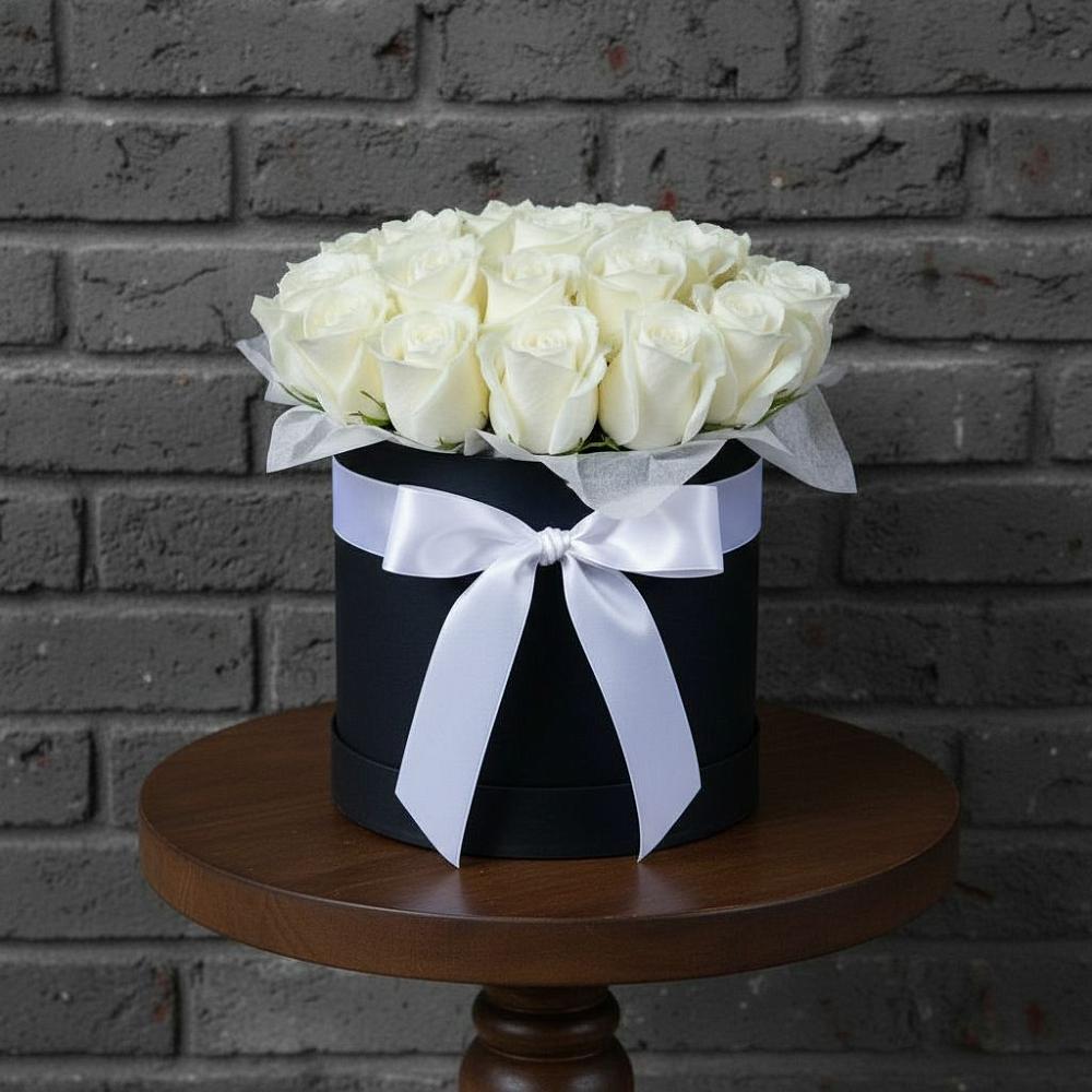 Цветочная композиция из Розы в шляпной коробке в Чулыме