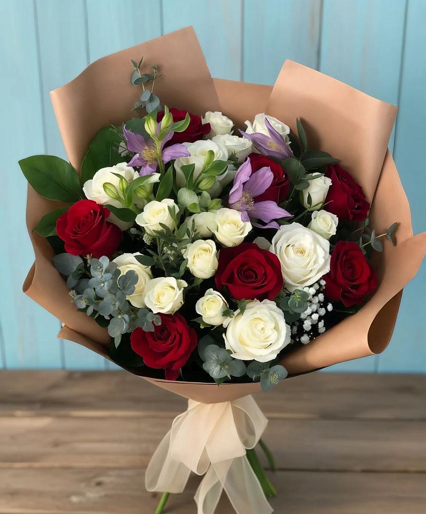 Букет цветов из: Розы и Альстромерии в Чулыме