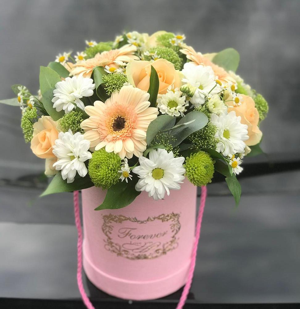 Цветочная композиция из Розы, Герберы и Хризантемы в шляпной коробке в Чулыме