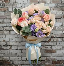 Букет цветов из:  Розы, Лизиантусы и Гвоздики #REPLACE_PRED# Чулыме