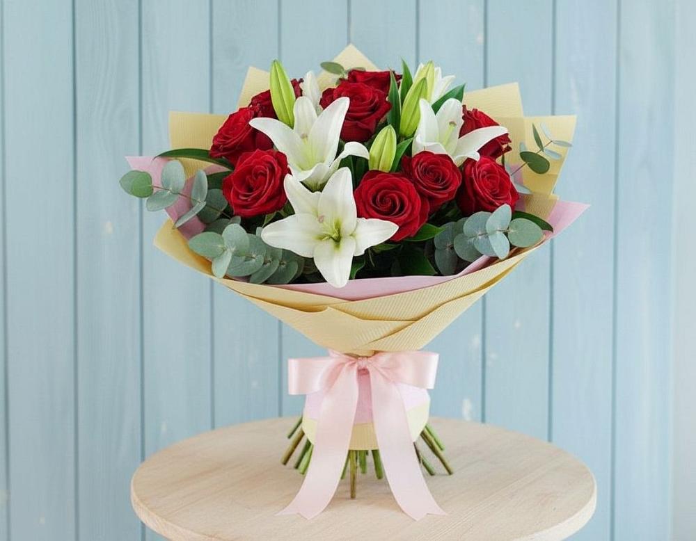 Букет цветов из: Лилии и Розы в Чулыме